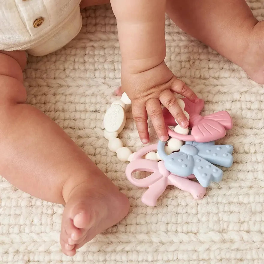 Itzy Trio Silicone Teether Bows