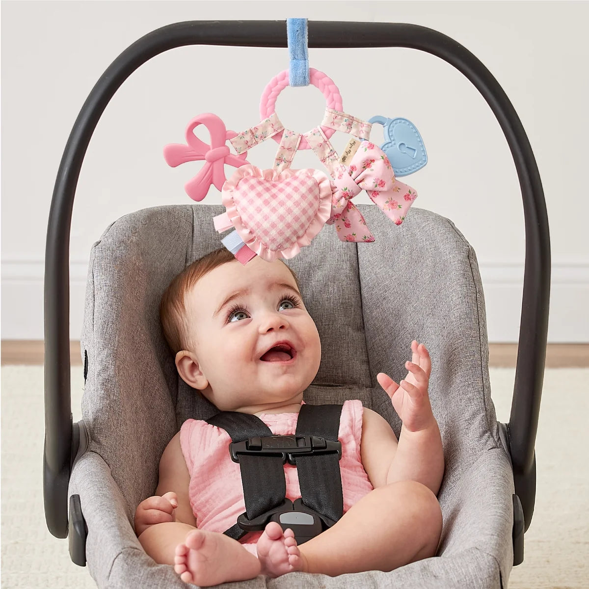 Bitzy Busy Bow Ring